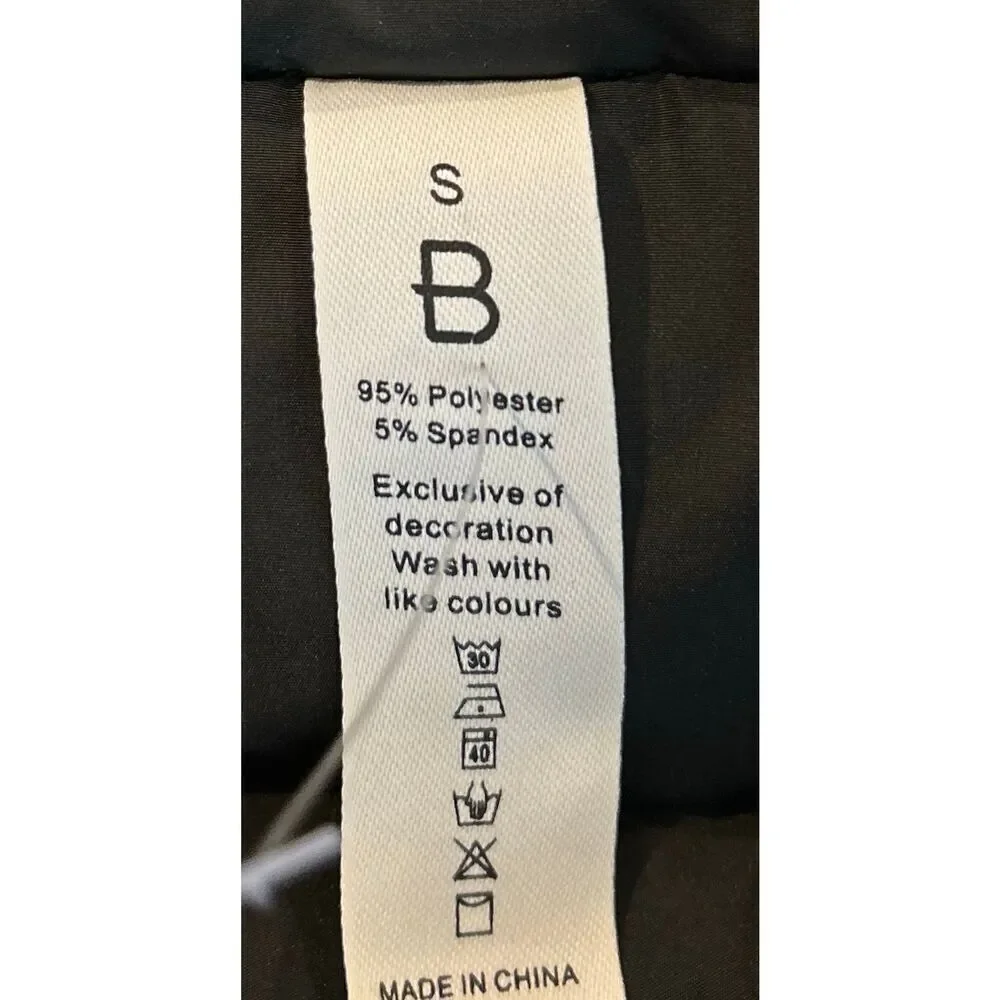 Black quilted vest size small